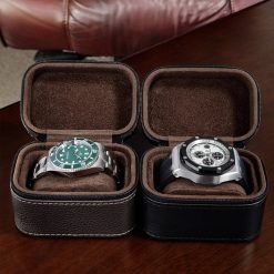 boite-en-cuir-pour-une-montre